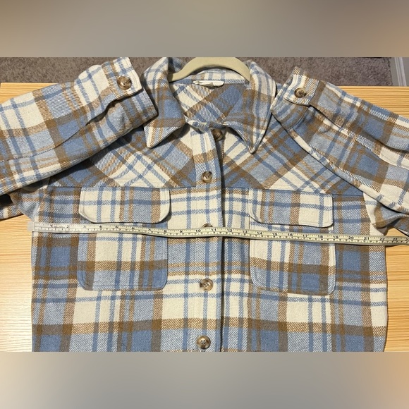 La Hearts Blue and Tan Plaid Utility Jacket Confy Cozy Cabincore Shacket - Picture 6 of 7